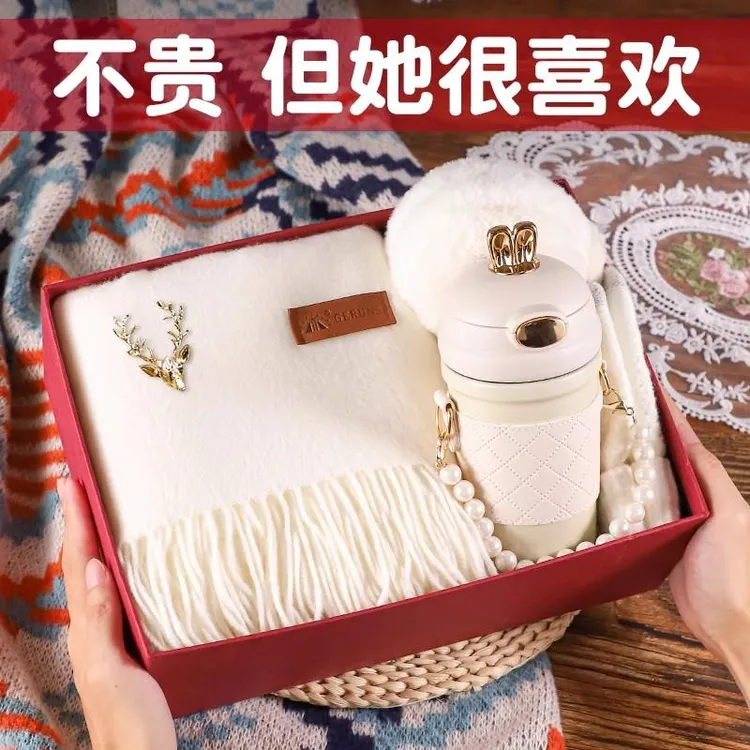 冬日保暖围巾礼盒手套3件套礼盒围脖韩版甜美生日礼物送女生男生