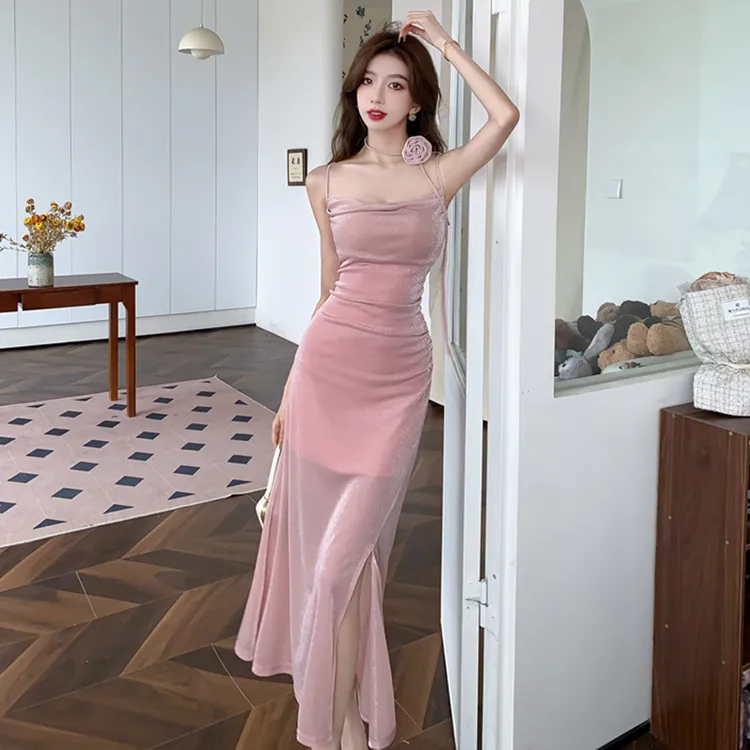 荡领细闪连衣裙夏季新款气质高级感显瘦晚宴礼服包臀开叉名媛裙子