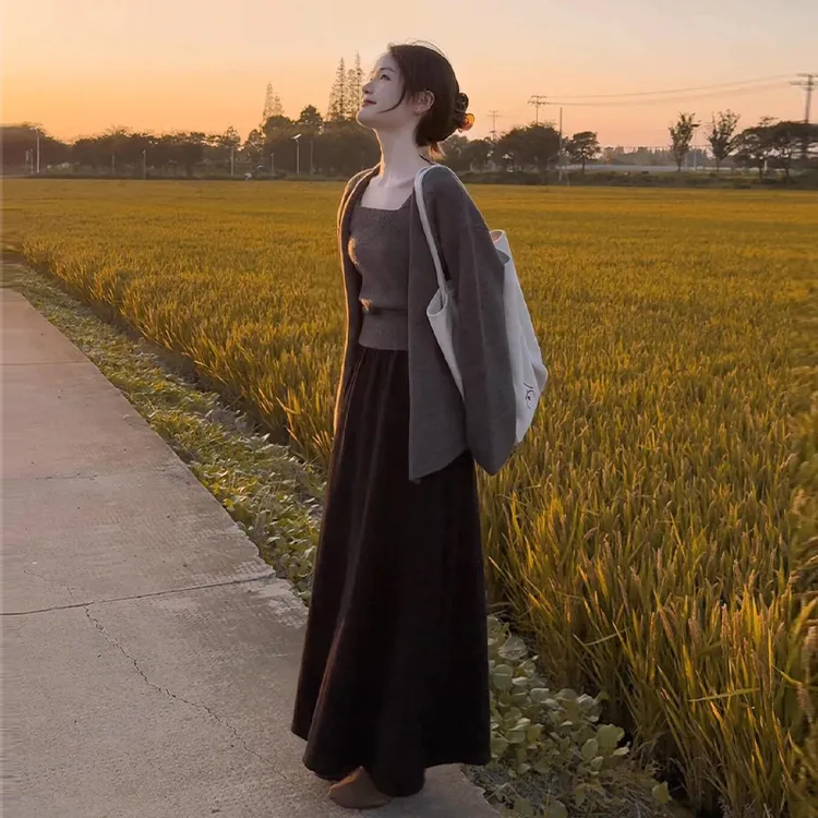 针织连衣裙子女2024新款秋冬季高级感韩系温柔套装6902
