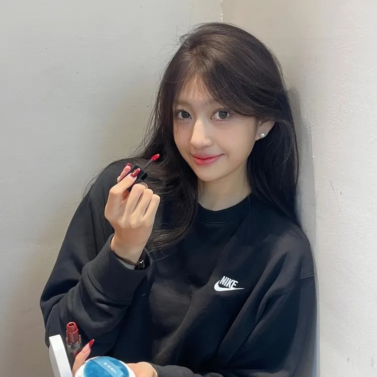 NIKE/耐克男女法式毛圈圆领刺绣卫衣轻便柔软舒适耐穿bv2667-010