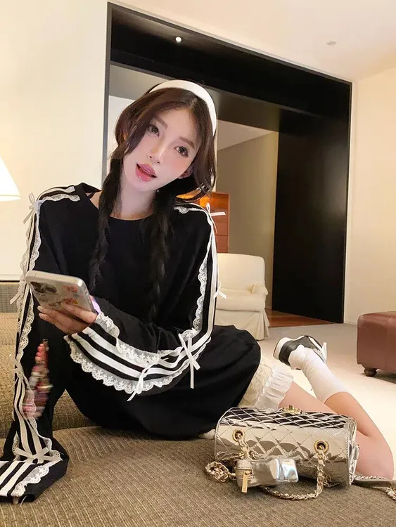 拼接蕾丝边长袖t恤上衣女早秋宽松遮肉显瘦小衫