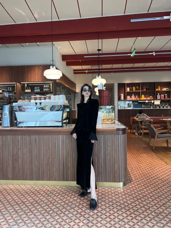 【半裙开叉】秋冬季黑色真丝绒半身裙女高腰显瘦时髦百搭修身鱼尾裙