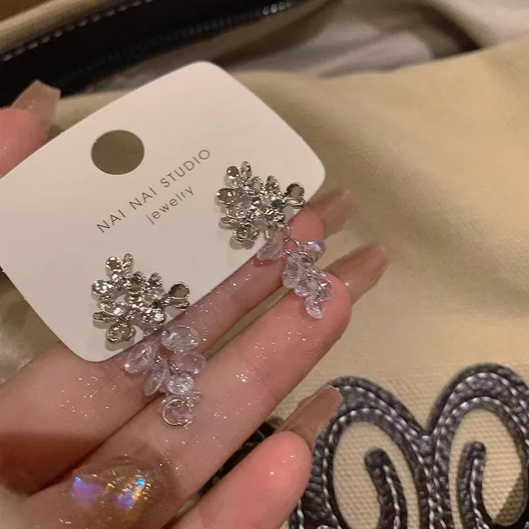 合金合成锆石耳饰 银色葡萄流苏耳饰轻奢气质甜美显脸小长款耳环