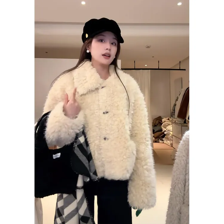 外套女秋冬季短款韩系皮毛一体小个子翻领时髦羊羔绒加厚毛绒上衣