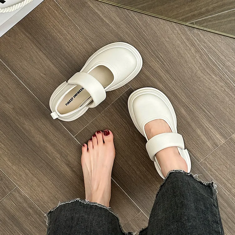 厚底女2024年新款婚纱神器小众伴娘鞋白色搭扣玛丽珍女款小皮鞋