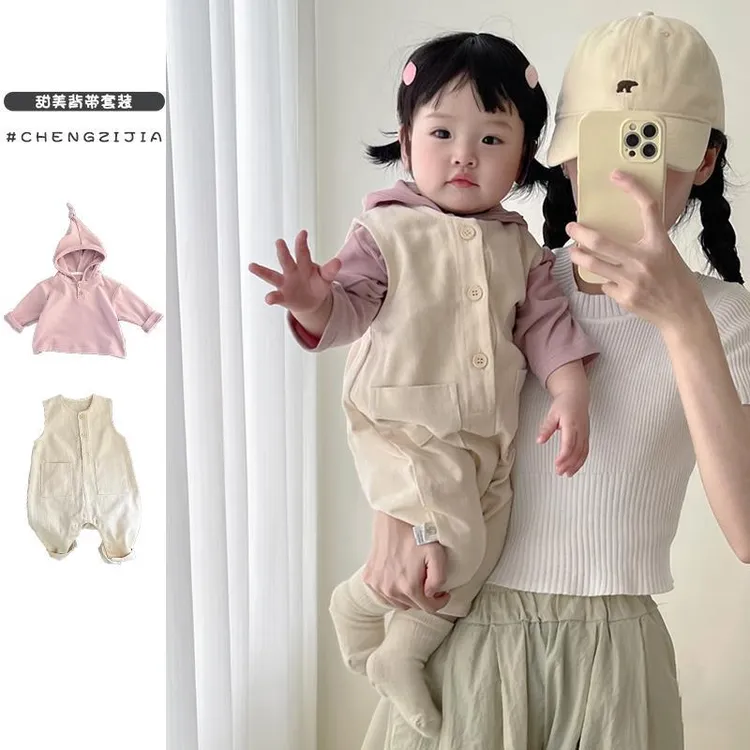 婴儿衣服春秋装女宝宝无袖连体衣连帽打底卫衣套装男童背带裤爬服