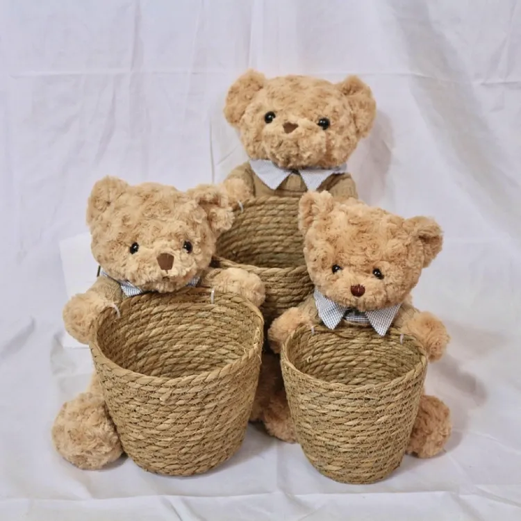 网红小熊抱抱桶圣诞草编花篮花束板栗花艺客厅绿植花盆套装饰材料