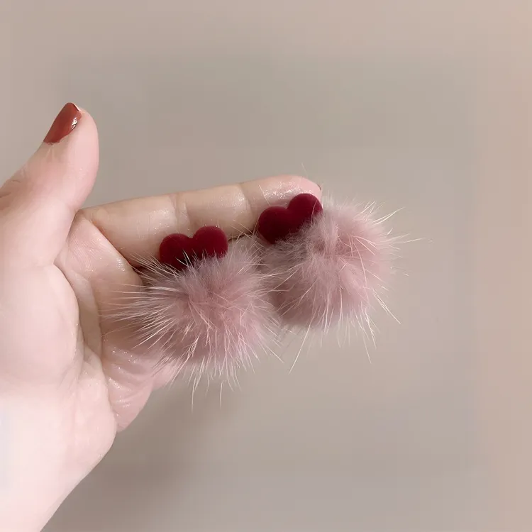 铜合金布艺耳饰 气质酒红丝绒爱心耳钉毛绒百搭清新耳饰时尚甜美