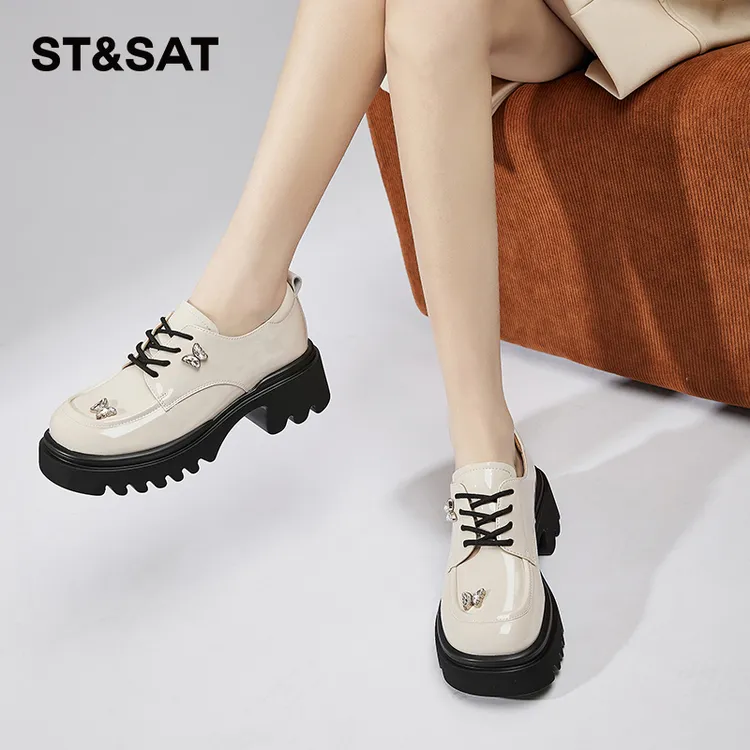 星期六/St&Sat5CM厚底粗跟乐福鞋女黑色漆皮蝴蝶女鞋英伦风小皮鞋
