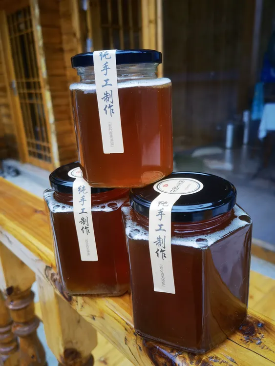 高山蜂蜜玻璃瓶正宗原味蜂场直发土蜂蜜手工过滤花香液态百花蜜