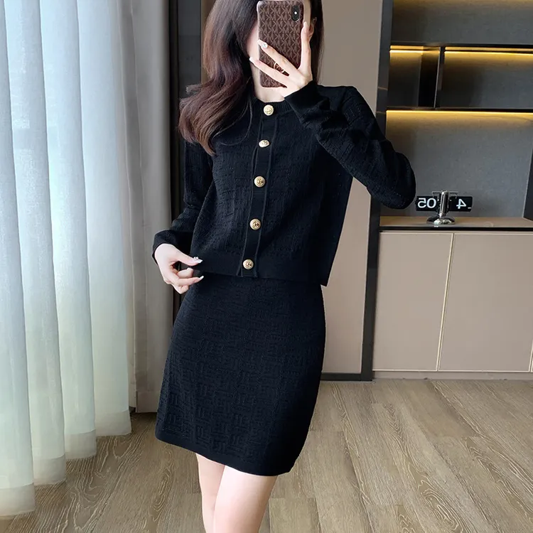 小香风时尚休闲套装女2025年春季新款镂空提花冰丝针织两件套装裙