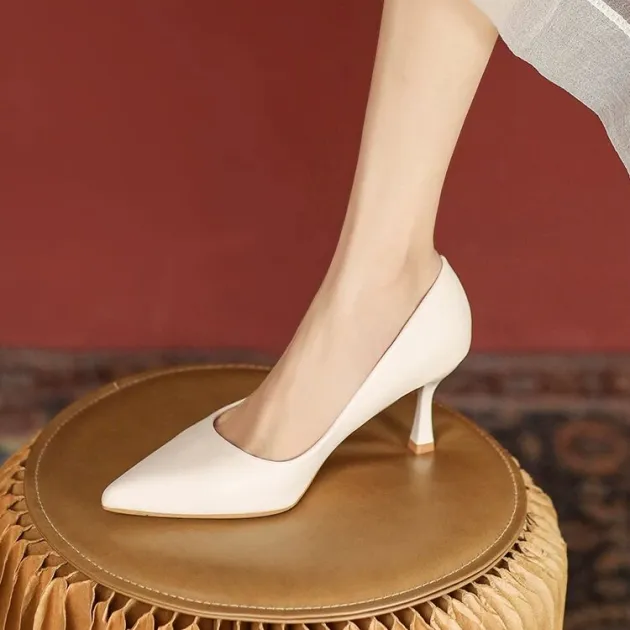米白色职业高跟鞋礼仪百搭上班工作鞋子尖头细跟气质不累脚单鞋女