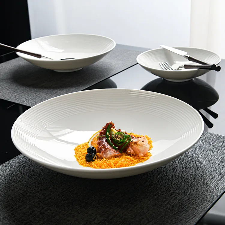 隆玫格纯白骨瓷餐具漂亮盘子家用菜盘螺纹轻奢深盘2025新款斗笠盘