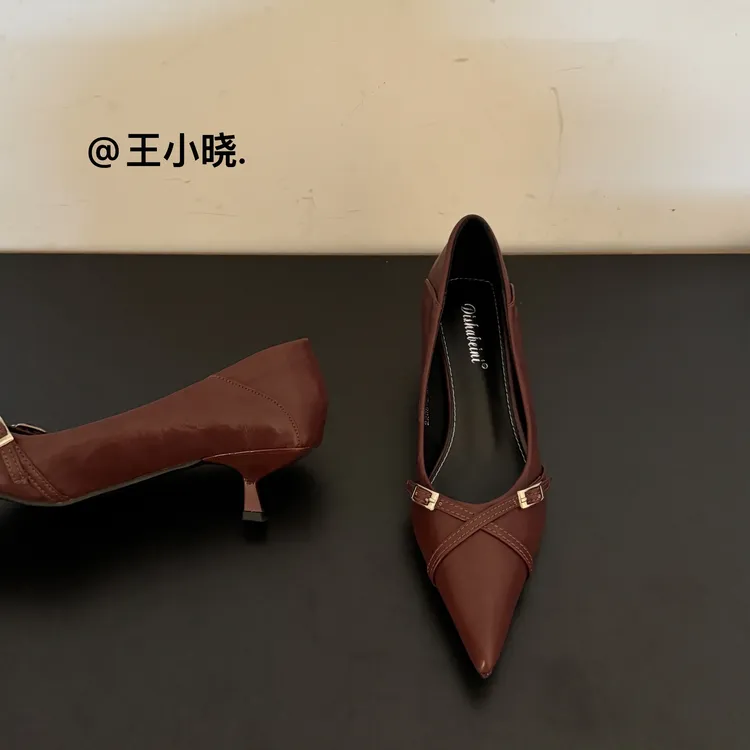 2024年秋季新款法式黑色低跟鞋女细跟中跟尖头单鞋气质显瘦瓢鞋