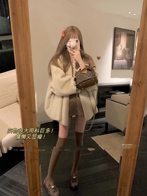 慵懒感！质感一绝斗篷款皮毛一体冬季毛毛环保外套女