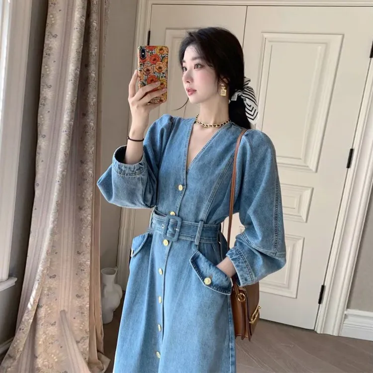 长袖牛仔连衣裙子女春秋收腰v领气质名媛裙子欧货高级感法式A字裙
