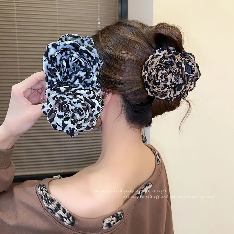 复古豹纹玫瑰花朵鲨鱼夹后脑勺发夹女2024新款高级感气质抓夹发饰