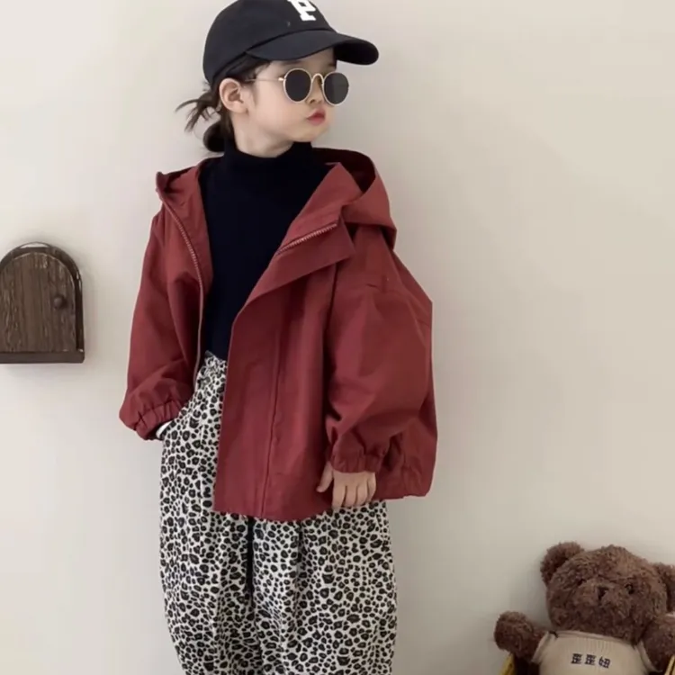 韩版女童秋季外套2024新款女宝短款红色风衣套装儿童豹纹灯笼裤潮