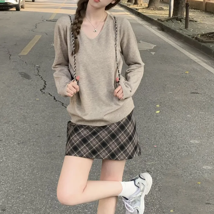 KUMAYES薄款慵懒风宽松针织衫秋冬V领纯色打底舒适显瘦长袖上衣女