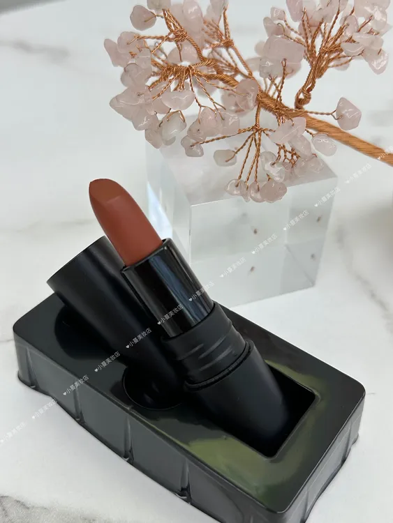 美女要拥有吃土色口红显白丝绒哑光提高气质高级洋气百搭返潮复古
