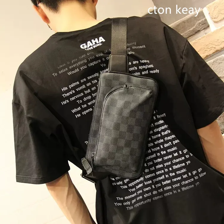 胸包真皮腰包时尚潮牌牛皮专用高品质搭多功能男包背包街头单肩包