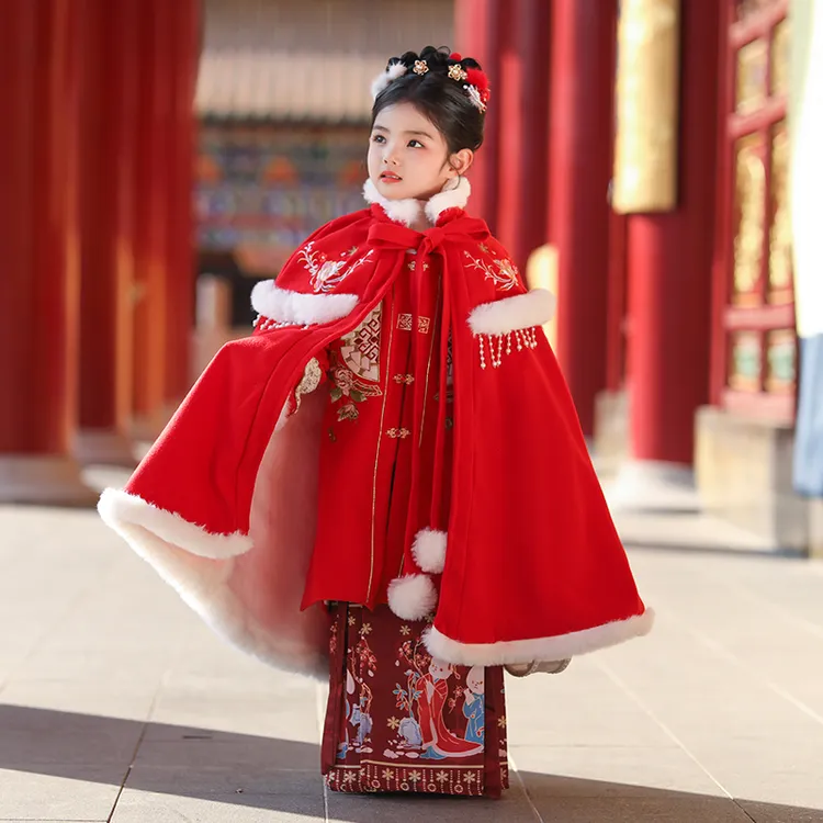 儿童外出女孩长款冬季红色中国风古风披风加绒保暖拜年斗篷汉服