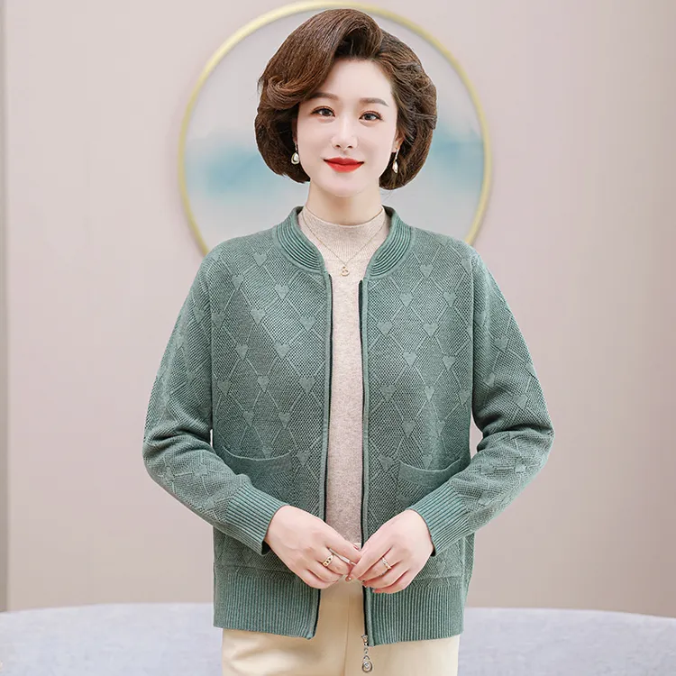 妈妈秋装加绒加厚款外套女毛衣开衫中老年人秋冬保暖一体绒上衣服