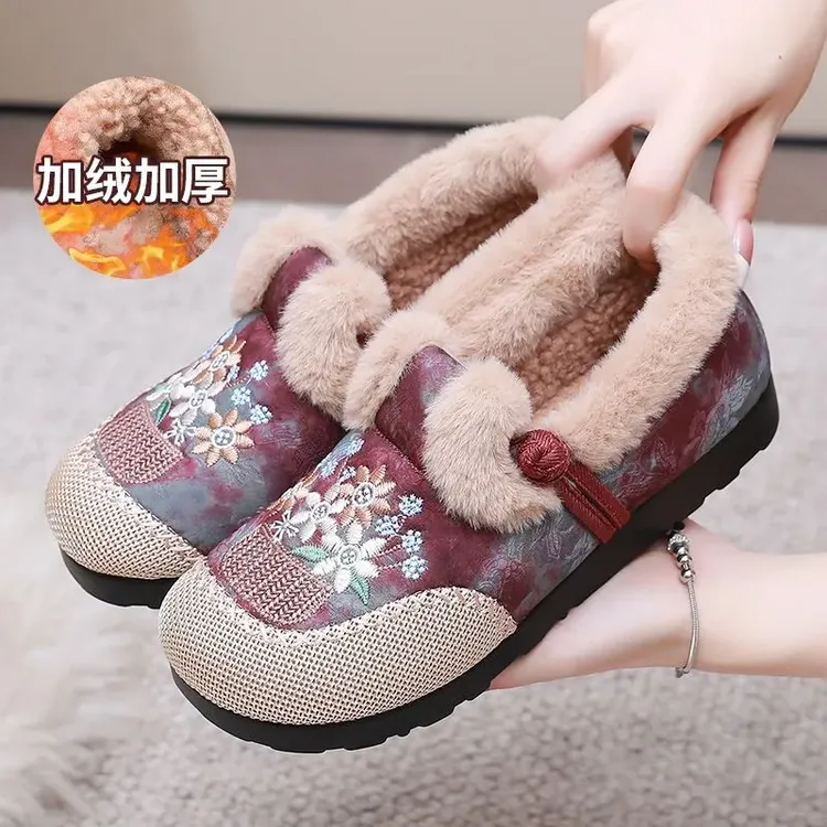 冬季加绒加厚新款老北京棉鞋女软底民族妈妈鞋