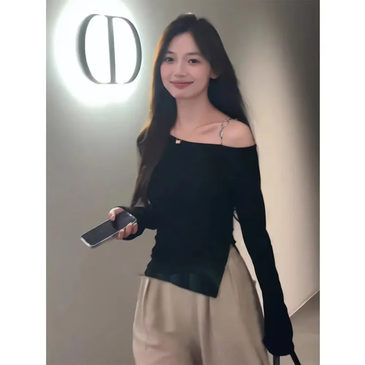黑色修身显瘦辣妹风长袖t恤女春秋不规则链条露肩气质打底衫上衣