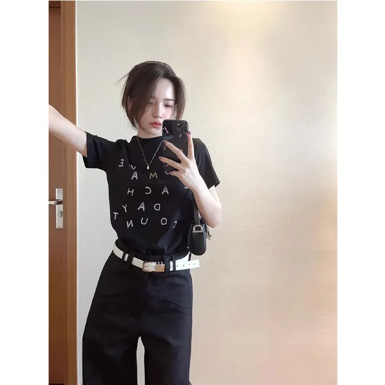美式黑色正肩短袖t恤女2025夏季设计感小众潮牌修身显瘦短款上衣 