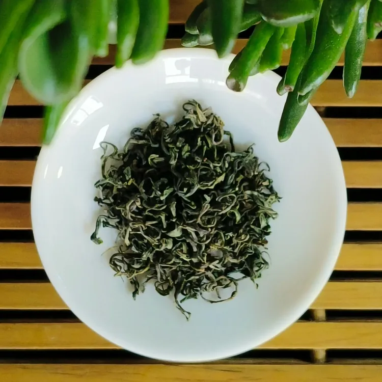 淅江农家自种明前龙香绿茶松阳香茶高山云雾绿不打催芽剂纯手工