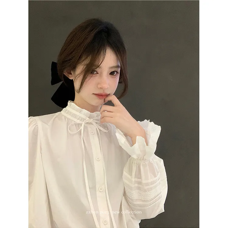 法式气质时尚花边白衬衫女2024早春新款设计感小众别致喇叭袖衬衫