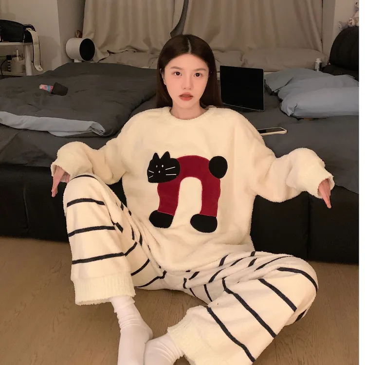 睡衣女秋冬季加厚保暖半边绒条纹小猫珊瑚绒睡衣女家居服套装大码
