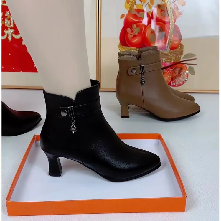 2024 新款4公分细方跟舒适秋冬女靴时尚法式小短靴3527