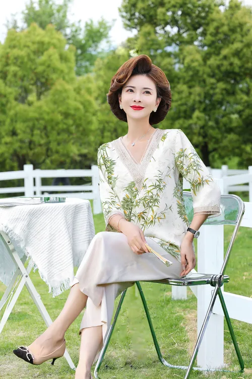 清凉优雅妈妈装两件套装上衣+裤子中老年女装夏装宽松大码夏装