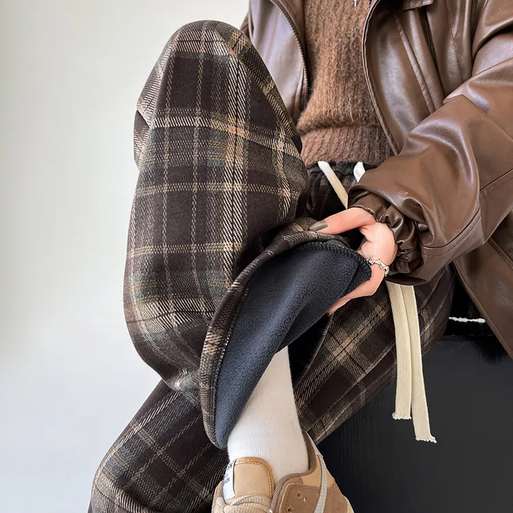 加绒加厚显瘦格子裤女秋冬慵懒高腰直筒休闲裤保暖复古格纹阔腿裤