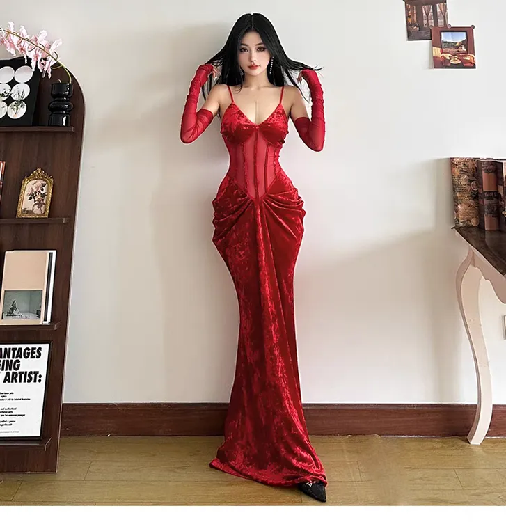 Malou 高级感复古红V领绒面性感连衣裙女 轻奢优雅长裙K24D56966