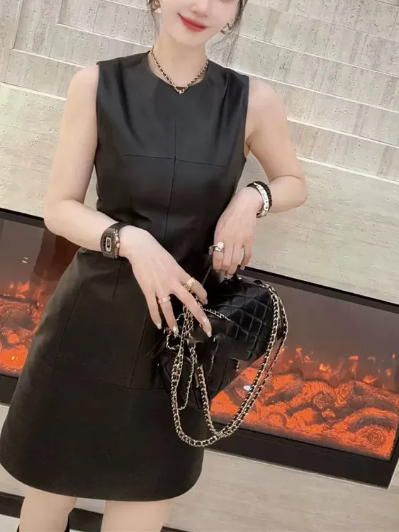 某彤同款真皮连衣裙女绵羊皮中长款收腰包臀曲线无袖背心A字裙