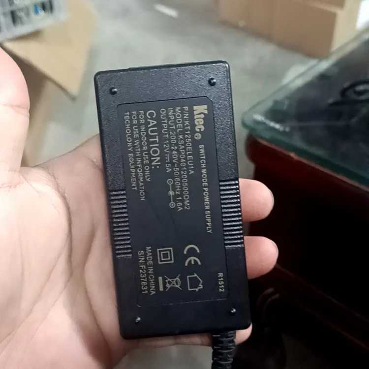 12V5A正品电源适配器，5525孔通用5521孔10*5*3