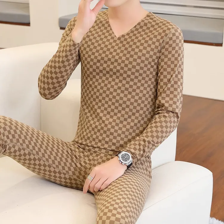 秋冬季德绒保暖内衣男士套装V领无痕薄绒秋衣秋裤大码内穿打底衫