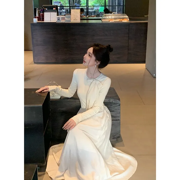 温柔风拼接设计感连衣裙法式小众高贵针织长袖时尚收腰气质长裙子