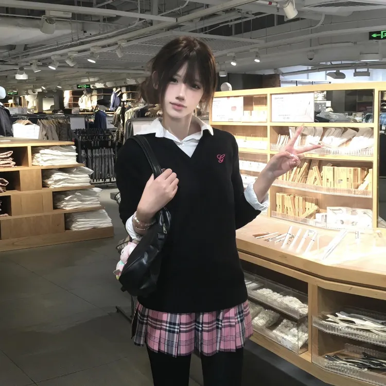 火星jk制服【东京涩莓】格裙私立女高刺绣V领套头毛衣学院日系套装