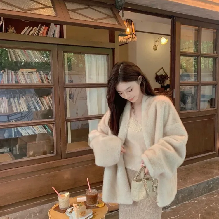质感一绝秋冬气质款斗篷款冬季环保毛毛外套女79897