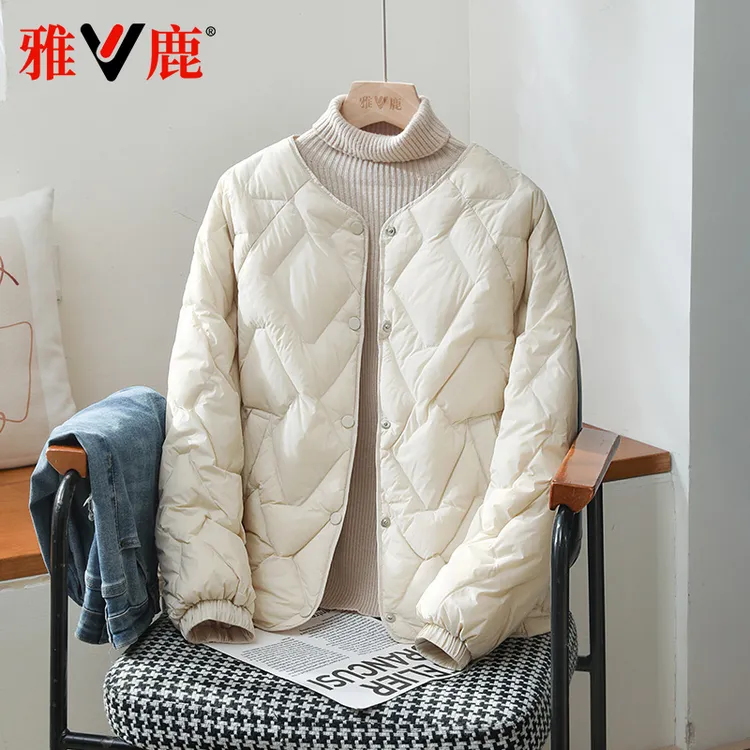 雅鹿2025新款轻薄羽绒服女户外休闲外穿保暖气质减龄大码菱格外套