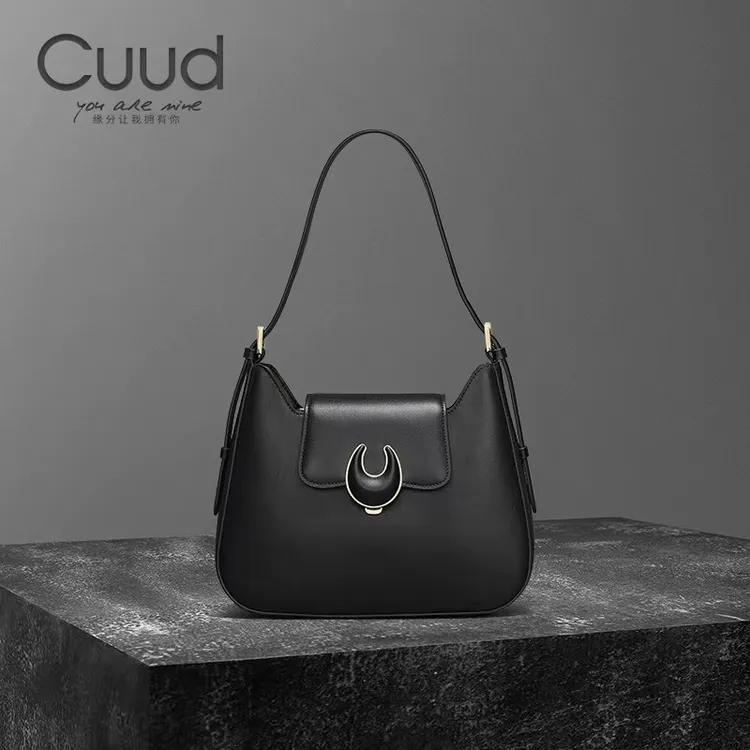 【专柜】Cuud时尚轻奢腋下牛皮法棍包小众潮流单肩斜挎真皮女士包
