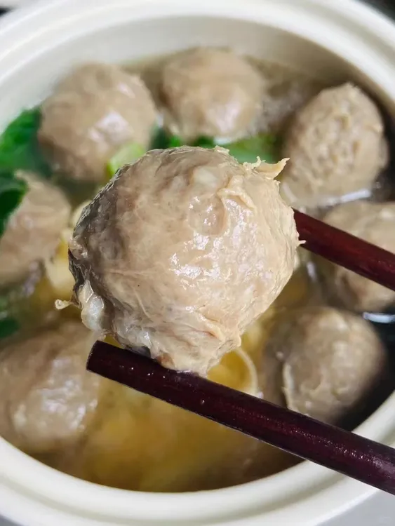 双11:11宠粉特价秒杀，不好吃秒退手工撒尿牛丸里面有陷，拍一发四