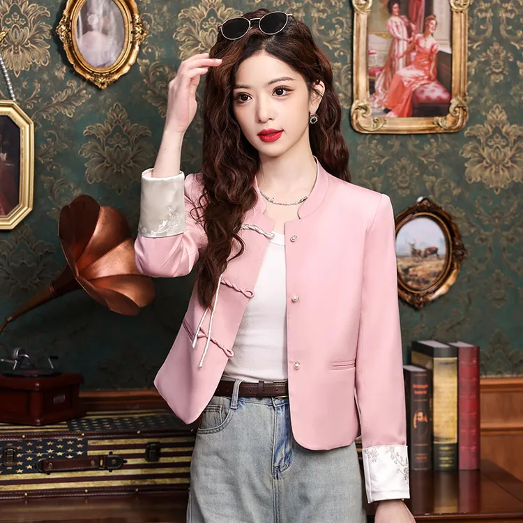 新中式国风盘扣立领气质西装外套女春季新款高级感小个子短款上衣