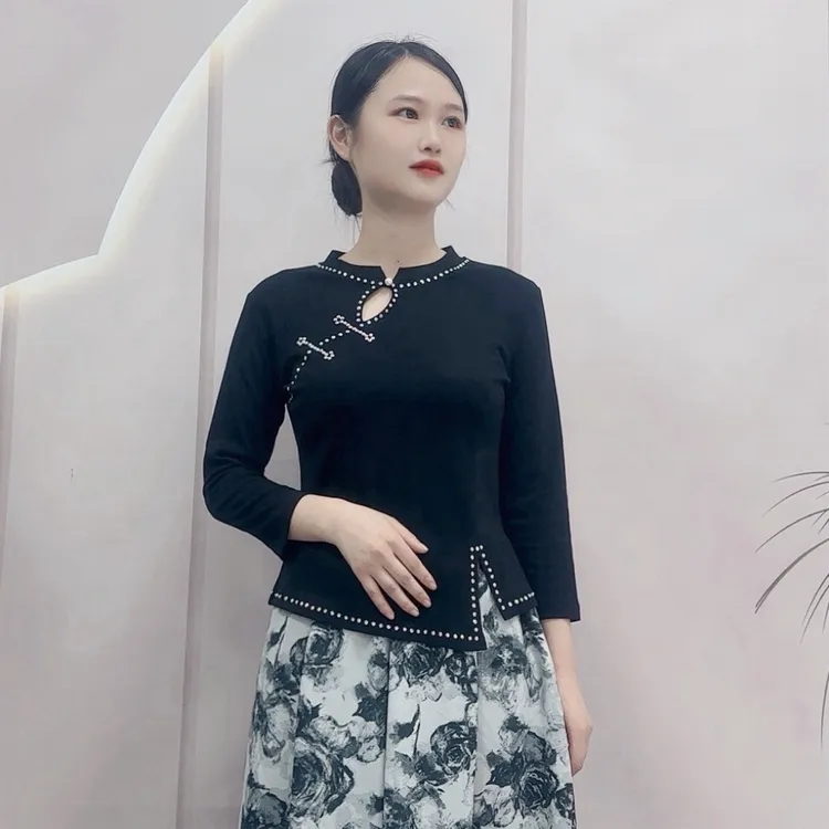 2025新款春夏舞蹈服国风烫钻黑色时尚显瘦上衣跳舞衣服中国风复古