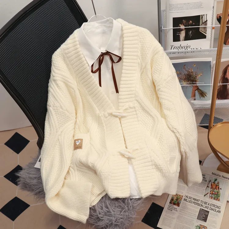 初中生女秋冬装高中学生加厚毛衣保暖麻花开衫外套14岁15学院风潮