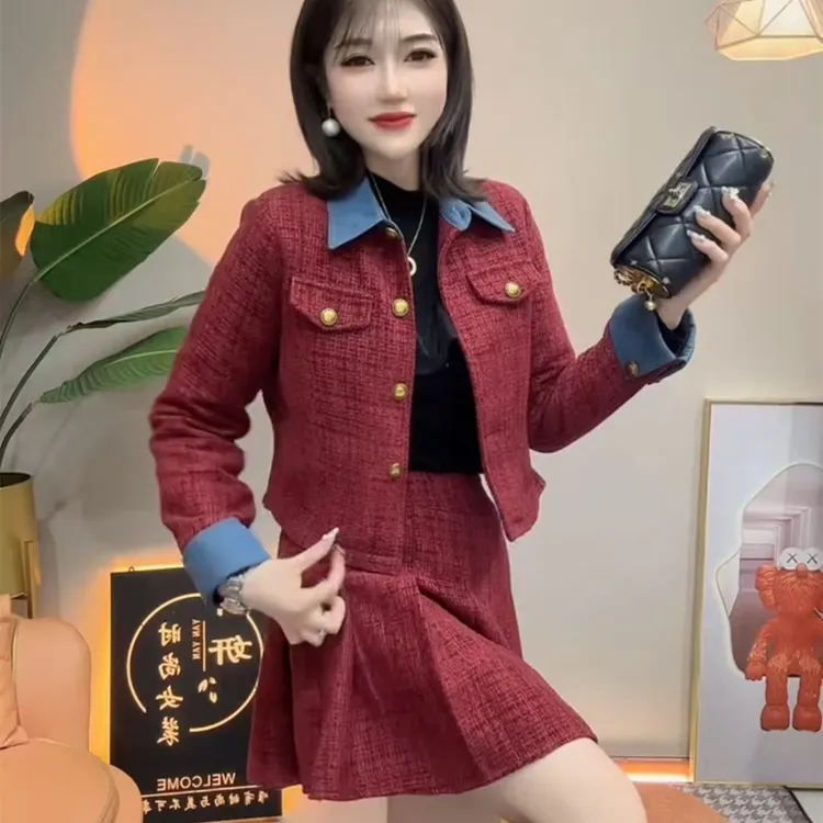 2024年冬季网红新款时尚套装裙女名媛风牛仔拼接外套+显瘦百褶裙